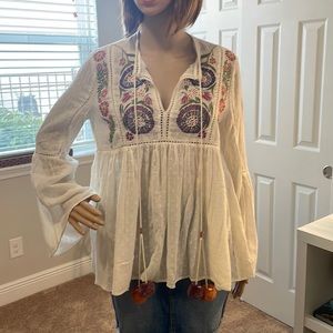 *not for sale* Zara Small Cream Ivory Long Bell Sleeve Embroidered Blouse